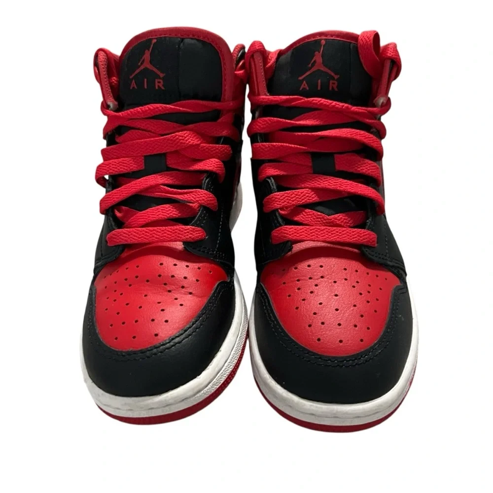 Nike Air Jordan 1 Mid GS 4Y Youth Black / Fire Red Sneakers